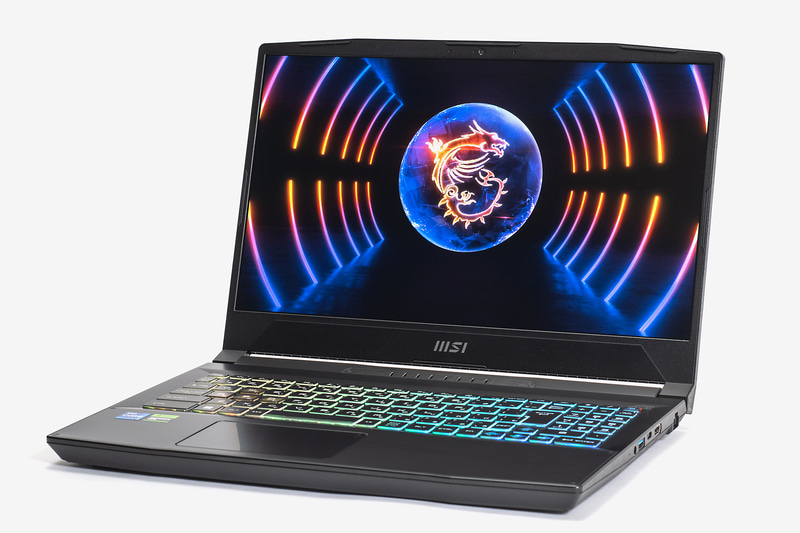 MSIのエディオン専売モデル「<a href="https://www.edion.com/detail.html?p_cd=00080535584" class="n" target="_blank">Katana 15 B13V</a>」(型番: Katana-15-B13VFK-0225JP)。価格は19万9,800円(12月中旬時点)