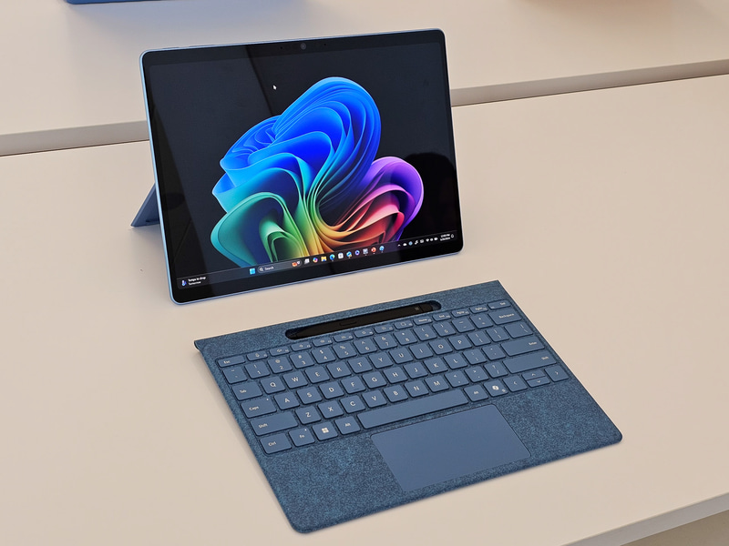 コンシューマ向けSurface ProはArm版Windowsのみが搭載されている