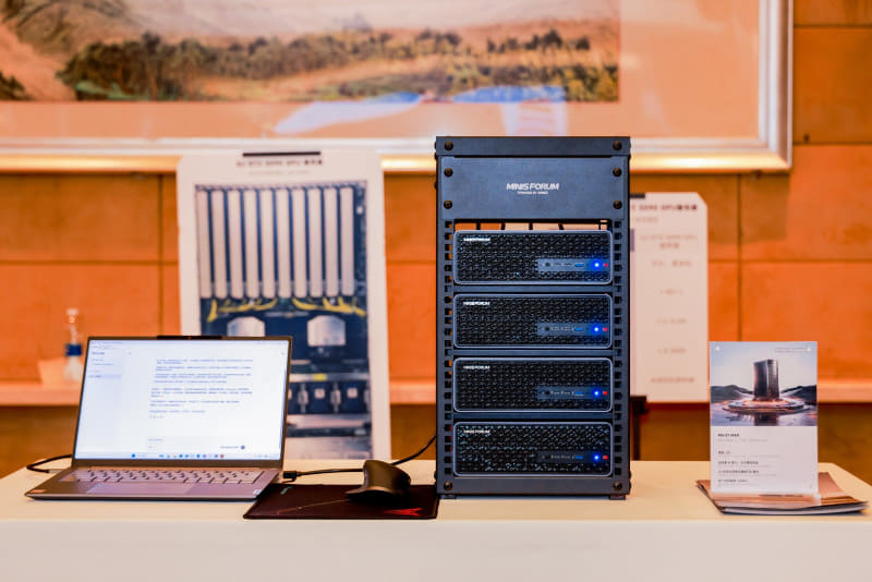 MS-S1 MAXを4台連結させたデモ