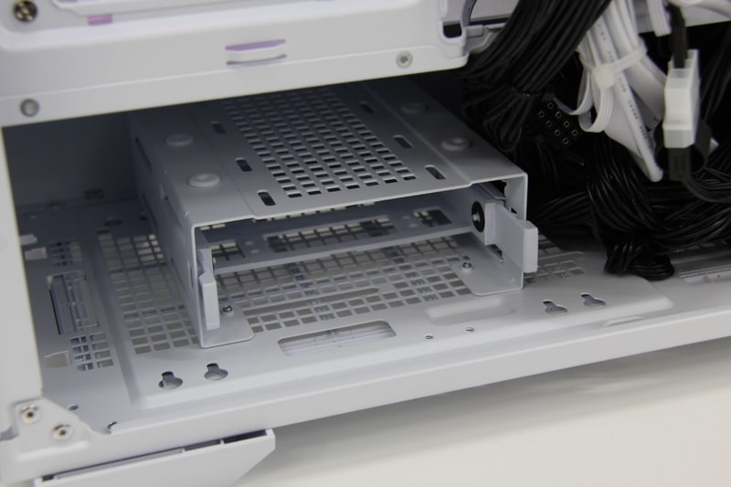 シャドウベイは下部と背面に