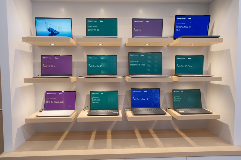 ノートPC製品がずらりと並ぶエリア