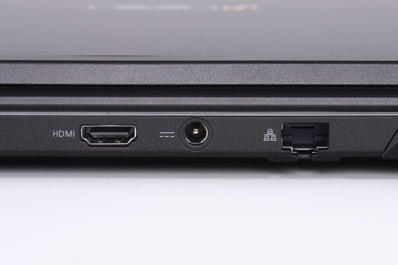 背面。HDMI、電源入力、有線LAN(2.5GbE)