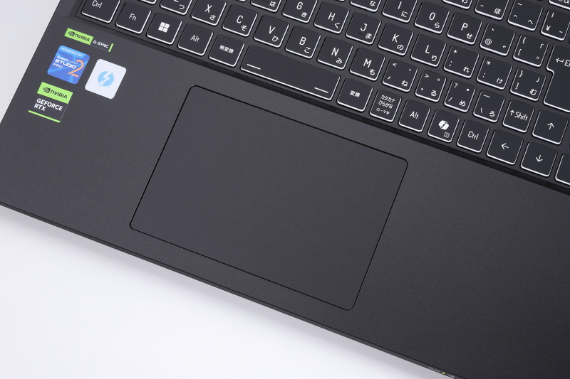 ボタン一体型のマルチタッチ対応タッチパッド