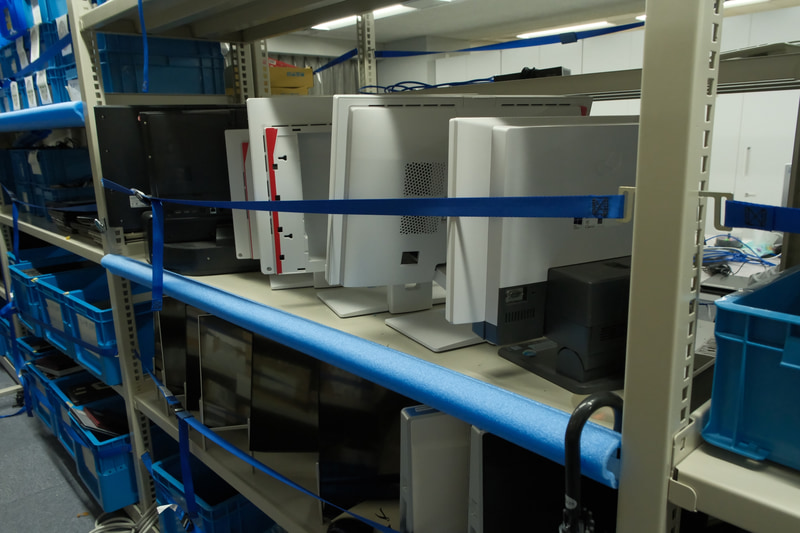 Windows Updateの検証などのため、古い機種も保存されている