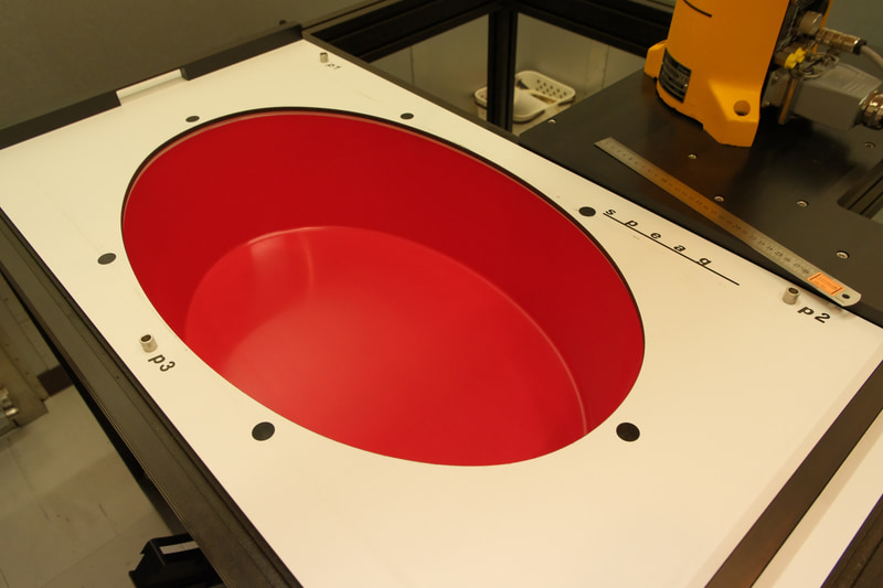 上の部分に専用の液体(人体の代わり)を入れる