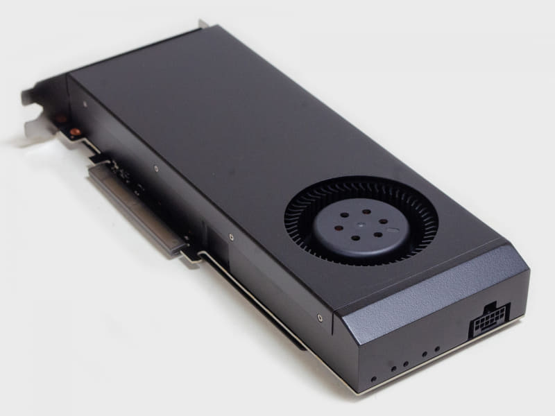 GeForce RTX 4080 Super(16GB)を32GBへ。見栄えも大きく変わる