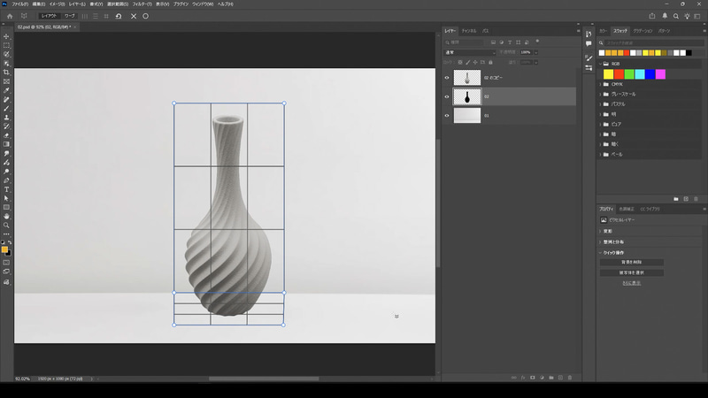 台座と背景の境界線を意識してグリッドを作ります。まず花瓶上部をドラッグで囲い、花瓶下部をドラッグで囲みます。この時、上のグリッドと下のグリッドを引っ付けます
