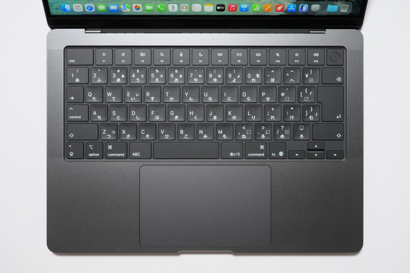 標準キーボードは日本語配列。英語(US)、英語(UK)、中国語(拼音)、中国語(注音)、韓国語も選択できる