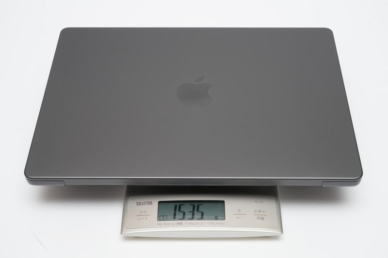 本体の実測重量は1,535g