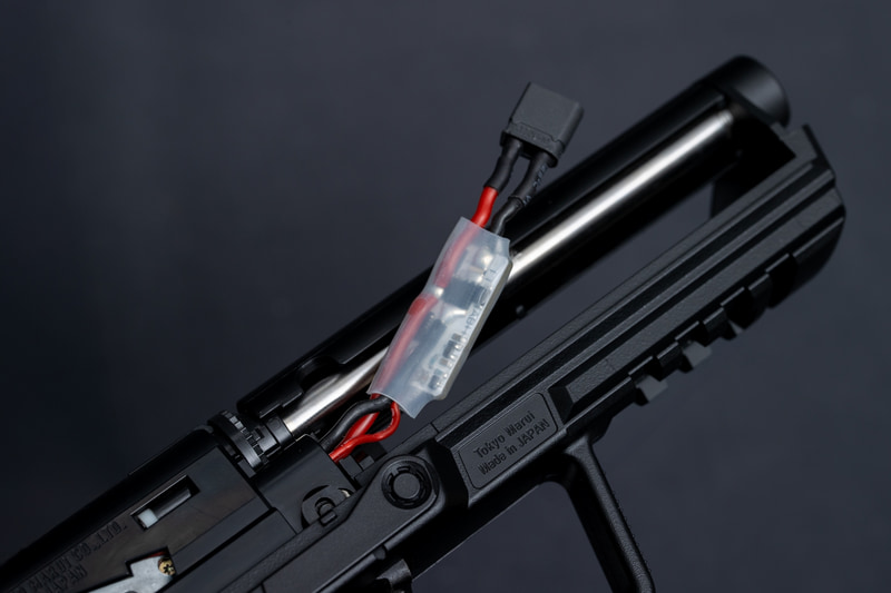 筆者は長物(ライフル)であれば自分で電子トリガーを組み込める。しかし、電動ハンドガンではまったく自信がない