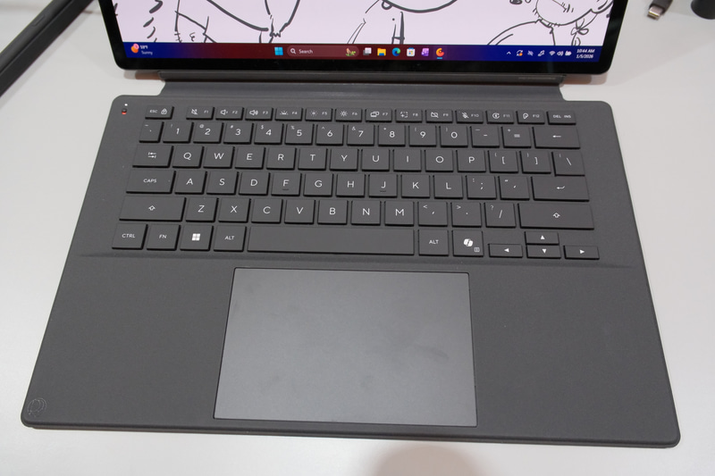 キーボードは着脱式