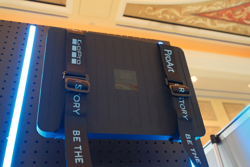 本体が入っているケースも専用デザイン