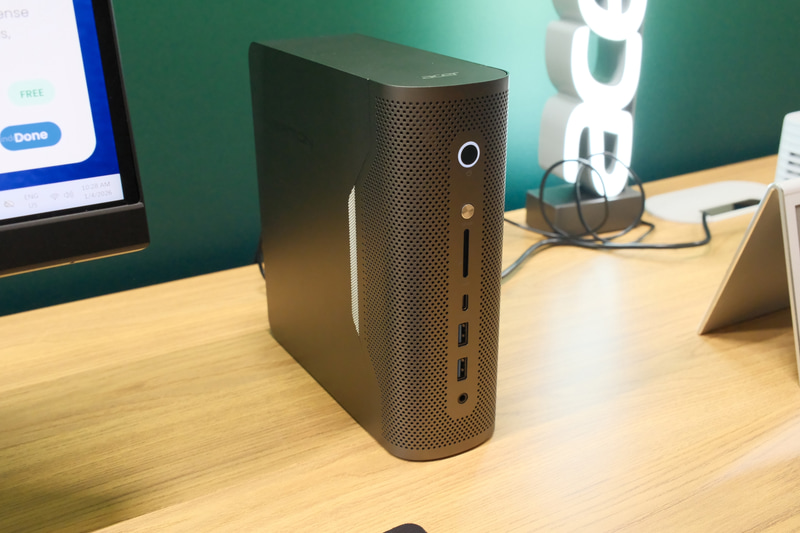 Veriton RA100 AI Mini Workstation