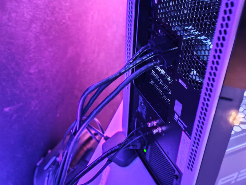 基本的にすでに発表されているAlienware Area-51ゲーミング デスクトップと形状などは同様