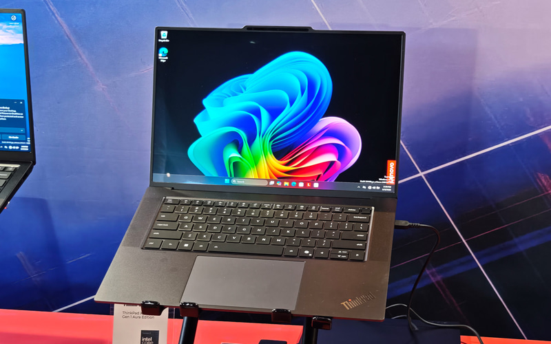 TrackPointレスなThinkPad X9の新モデル「ThinkPad X9 15p Aura Edition」