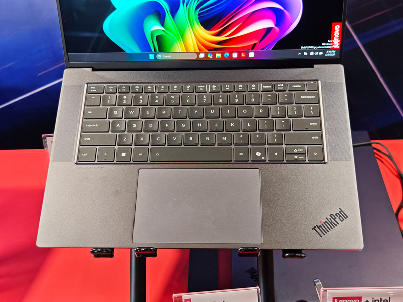 ThinkPad X9 15p Aura Editionのキーボードとタッチパッド