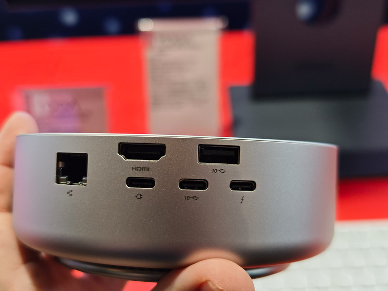 背面のポート類