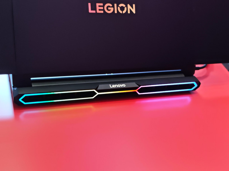 PC部分に関してはLegion Pro 7iが流用されている