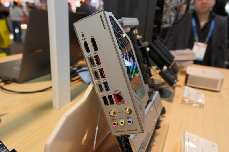 BD995M X3D。Ryzen 9 9955HX3D搭載のmicroATXマザーボード