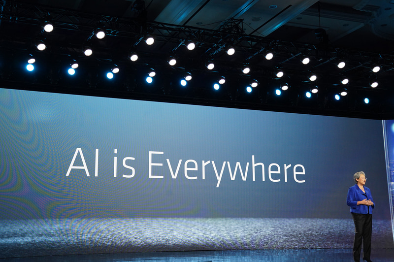 いつでもどこでも誰でもAIが使える時代を目指す