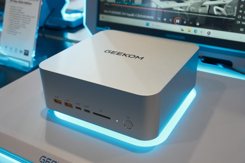 A9 Mega(Ryzen AI Max+ 395搭載)