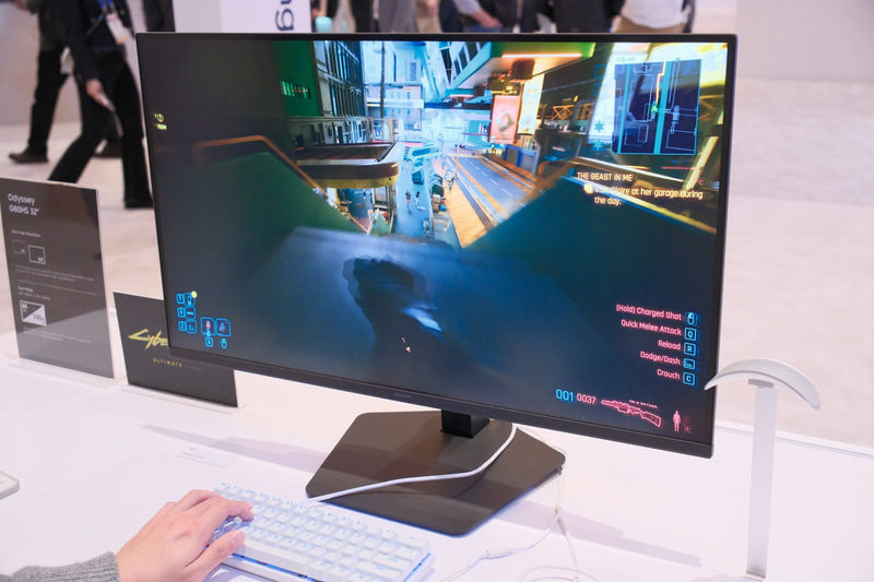 G80HS 32。6K/165Hと3K/330Hzのデュアルモード対応32型