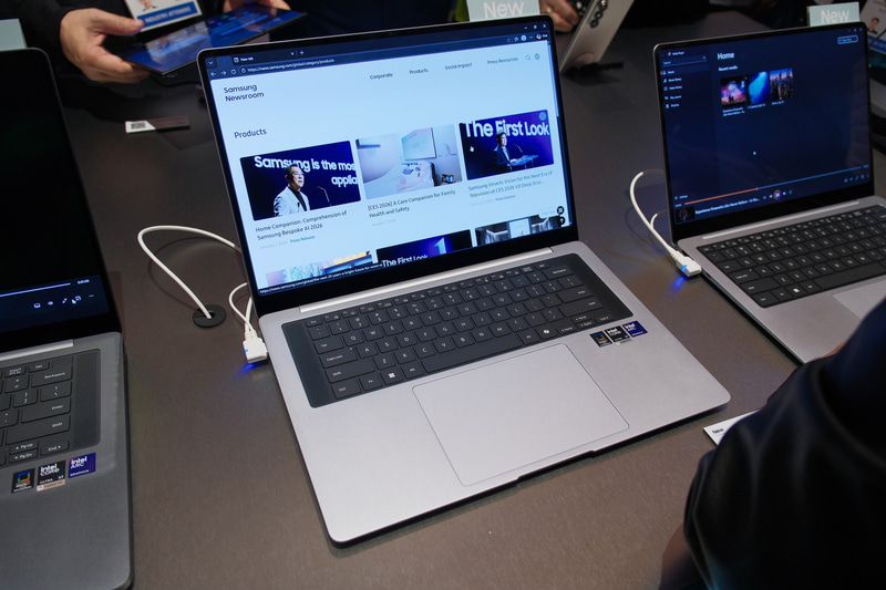 Galaxy Book6 Pro(16型)。最大でCore Ultra X7、32GBメモリ、1TB SSDなどを搭載可能