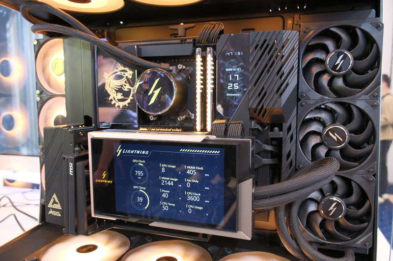 GeForce RTX 5090 32G LIGHTNING Zを使ったPC