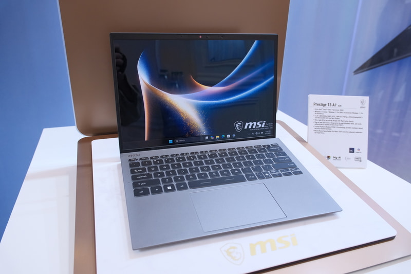 Prestige 13 AI+ A3M(Core Ultraシリーズ3搭載)