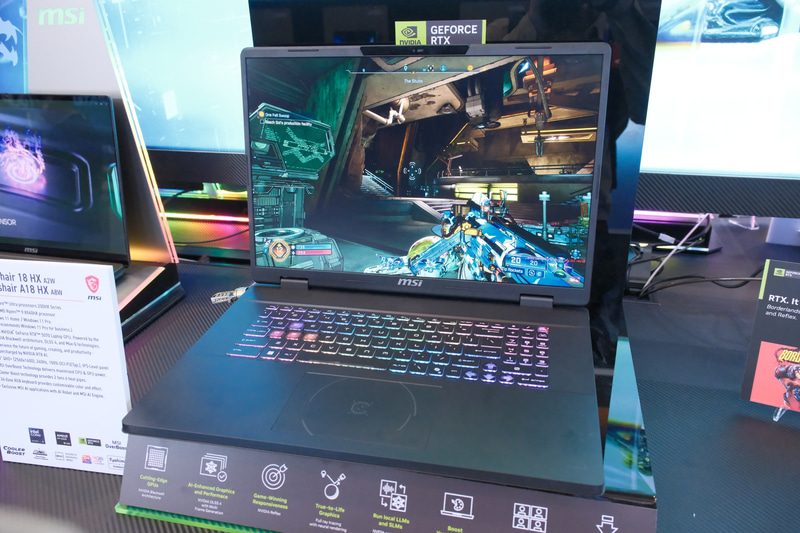 Crosshair 18 HX A2W/A18 HX A8W(Core Ultraシリーズ2/Ryzen 9 8940HX搭載)