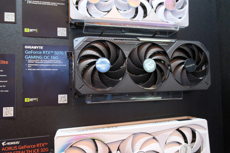 GeForce RTX 5070 Ti GAMING OC 16G