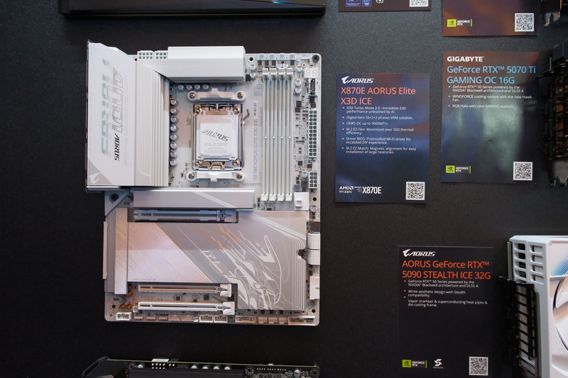 X870E AORUS ELITE X3D ICE