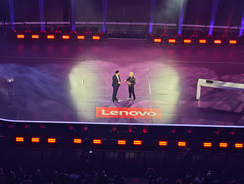 NVIDIA CEO ジェンスン・フアン氏(右)