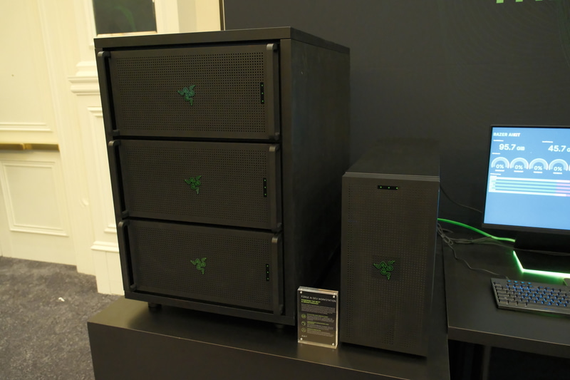 ラックマウントにも対応