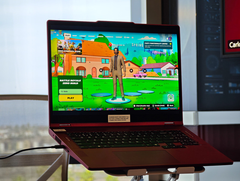 Qualcommが昨年9月に発表したSnapdragon X2シリーズでFortniteが搭載している様子