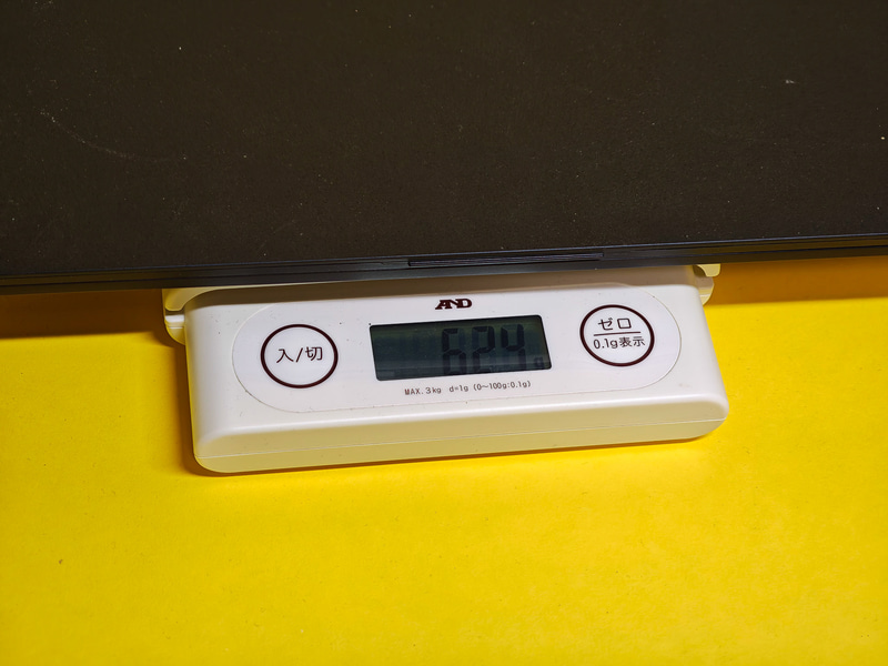 WU6-L1の重量を量ったところ、試作機だからか624gとスペックよりも軽かった……