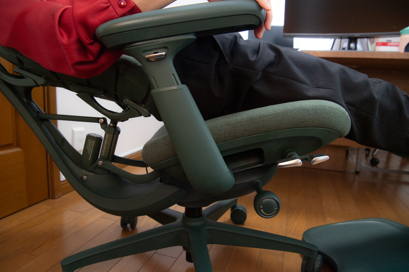 強力なアクチュエータなので普通の体重なら問題なくストレッチできる