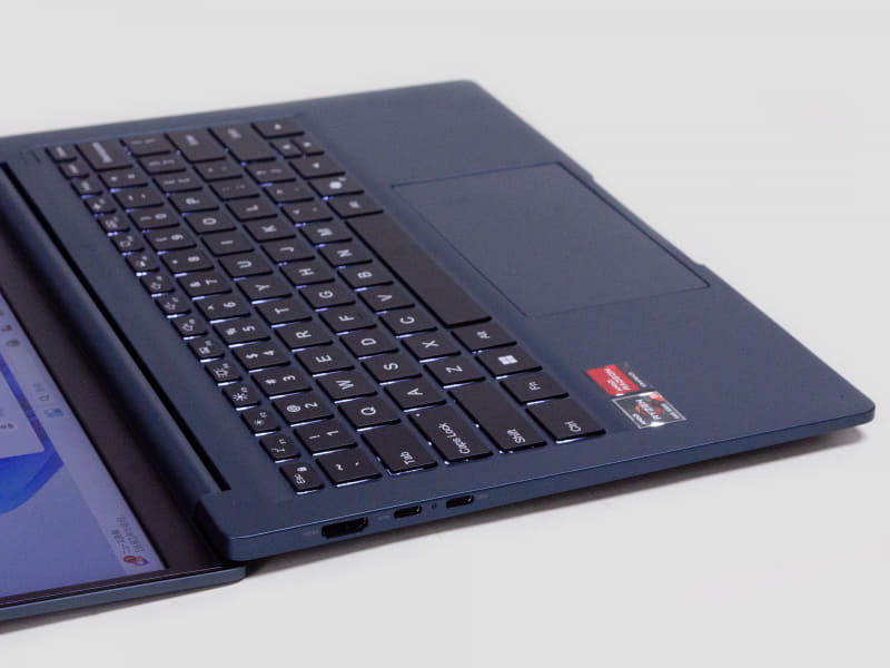 左側面にはHDMI、USB 3.2 Gen 2 Type-C 2基(DisplayPort Alt Mode/USB PD対応)