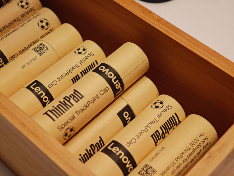 ただ、新しいThinkPad X1 Carbon Gen 14などのCS26のThinkPad X1は、さらに薄型のTrackPointキャップになっているため、別バージョンが必要になるという、2026年版X1には対応していないよという注意書きも入っていた