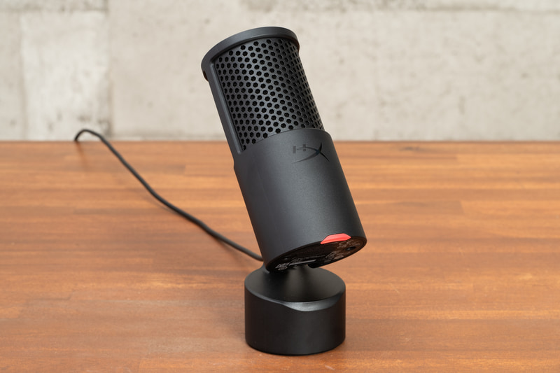 マイク: HyperX SoloCast 2