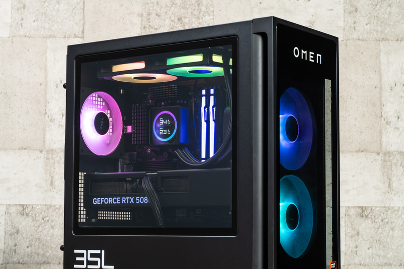 PC本体: 「HyperX OMEN 35L(AMD)」(型番: OMEN 35L GT16-1003jpピナクルプラスモデル)