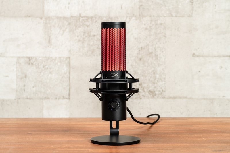 マイク: HyperX QuadCast 2