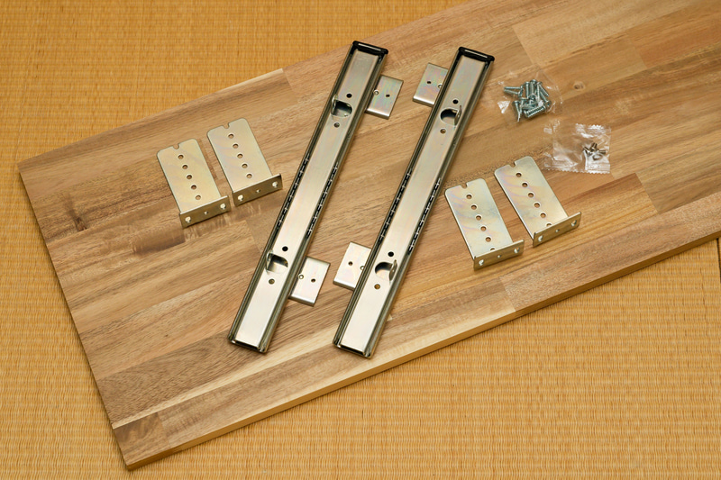 スライドレールと付属品