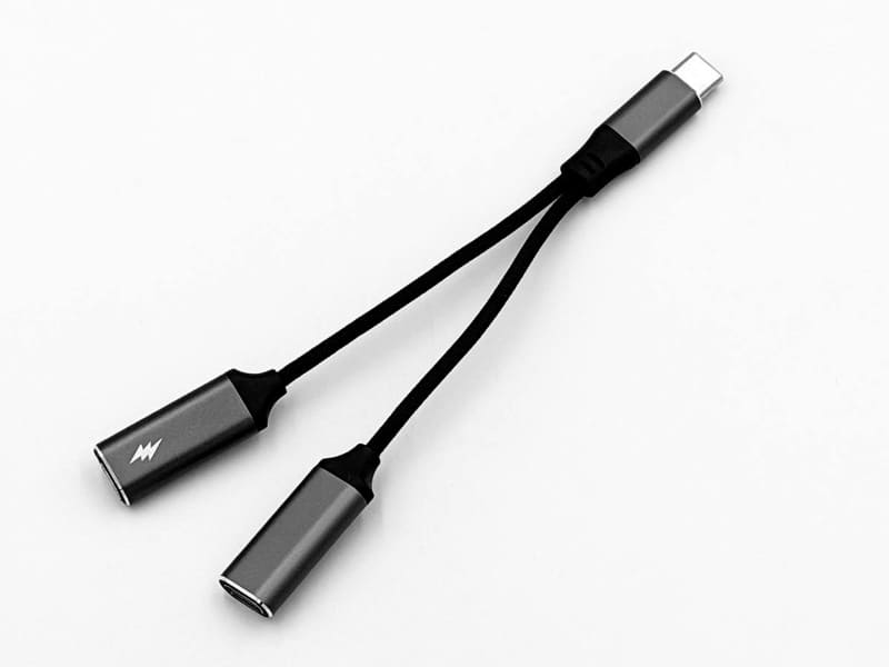 OTG使用のために必要なY字ケーブルだが、低電圧警告が出やすく選び方は難しい。今回のY字ケーブルはUSB PD 60W対応とうたわれているものだったが、このケーブルでも低電圧警告が出てしまった