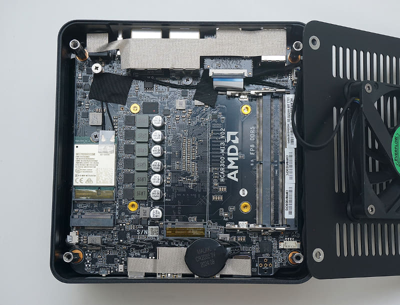 NoRAM NoSSDと記載されているモデルでは、メモリやSSDは搭載されていない