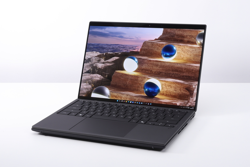 ASUSの2画面ノートPC「Zenbook DUO (UX8407AA)」