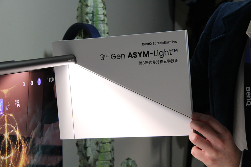 ScreenBar Halo 2はモニターや目に光が当たらないよう設計されている