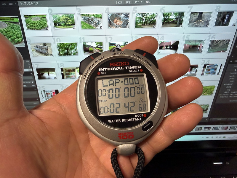 「Adobe Lightroom Classic」で100枚のRAW画像の現像(7,952☓5,304ドット、カラー - 自然)には2分42秒68を要した