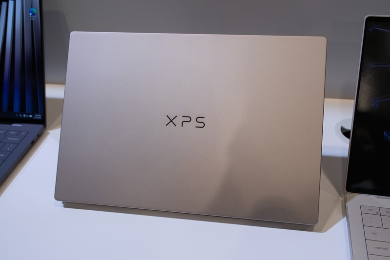 本体カラーはシマーも選べる(3月追加予定)