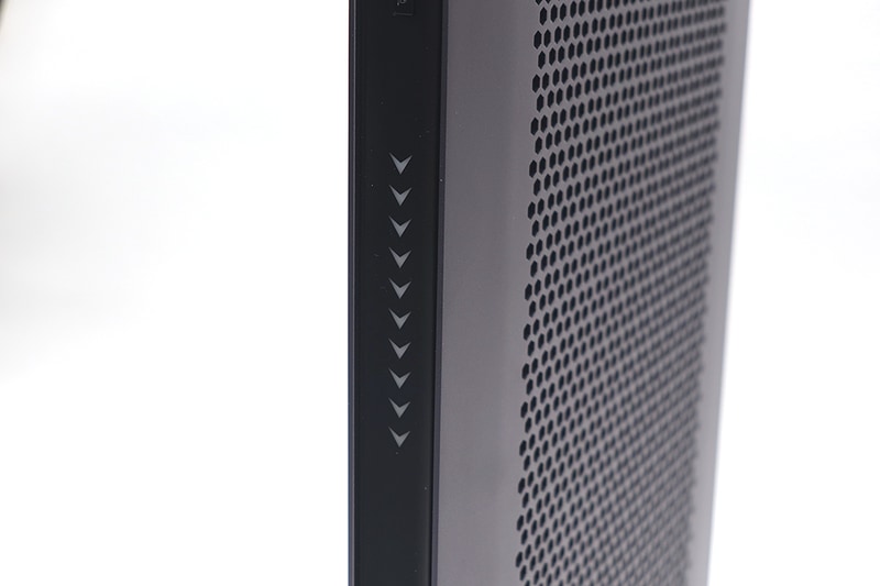 RGB LEDライティングは搭載する